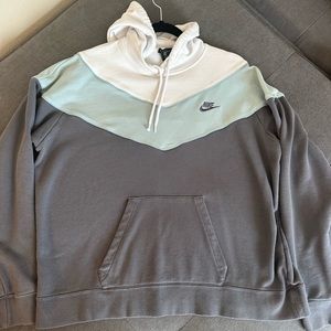 Nike EUC hoodie size XL